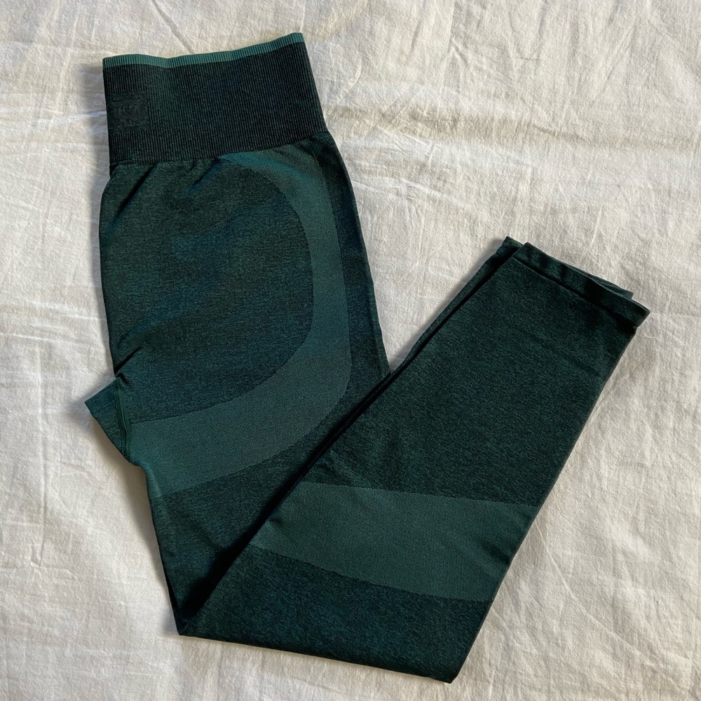 PINK body sculpting seamless leggings size L